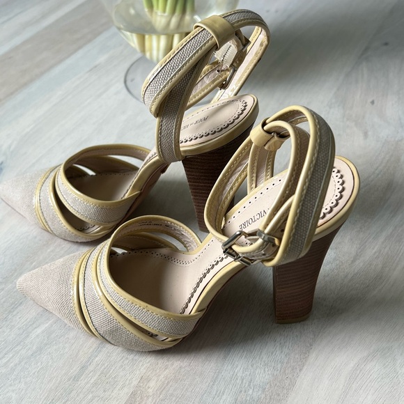 Ankle strapped stylish Heels - Picture 3 of 16